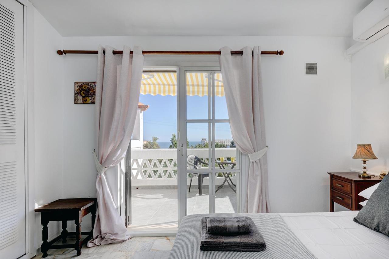 Quaint 2 Bedroom Townhouse With Pool Close To Sea! Benalmádena Eksteriør bilde